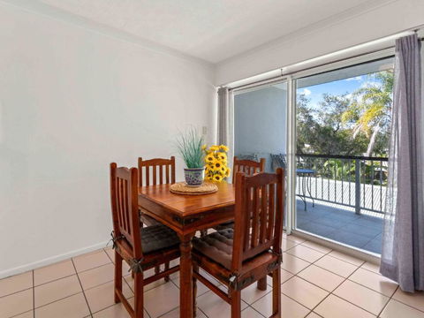 Apartment On The Esplanade - Kawana Tourism 0