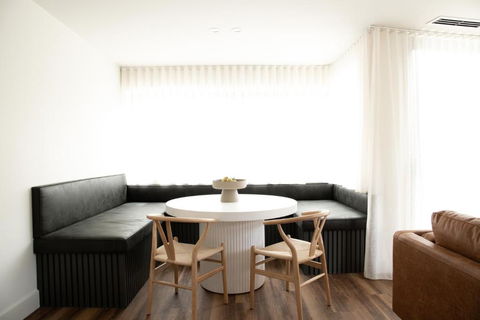 Apartment Two - Apartments On Gavan - Kawana Tourism 3