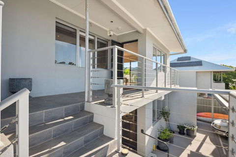 Applecross Riverside Apt - Kawana Tourism 4