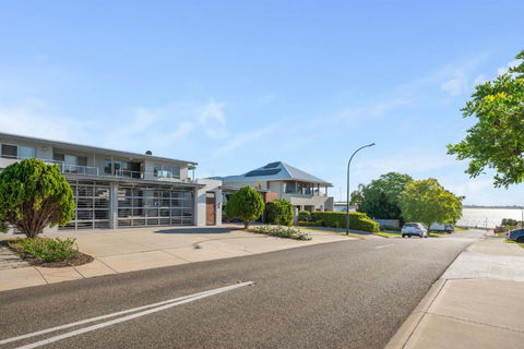 Applecross Riverside Apt - Kawana Tourism 2
