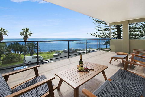 Aqua - Kawana Tourism 0