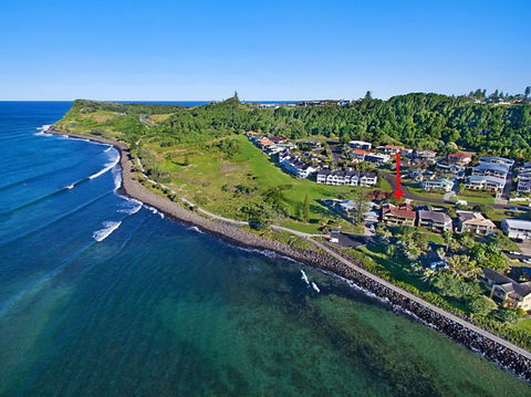 Aqua - Kawana Tourism 1