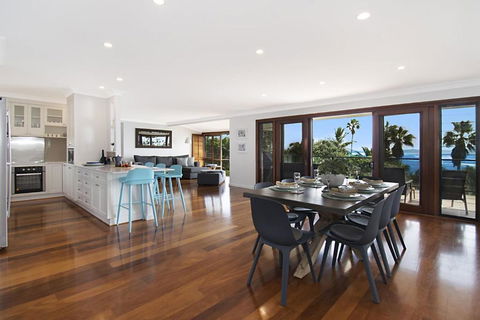 Aqua - Kawana Tourism 2