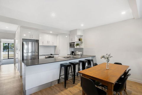 Aqua On Fletcher Street - Kawana Tourism 3