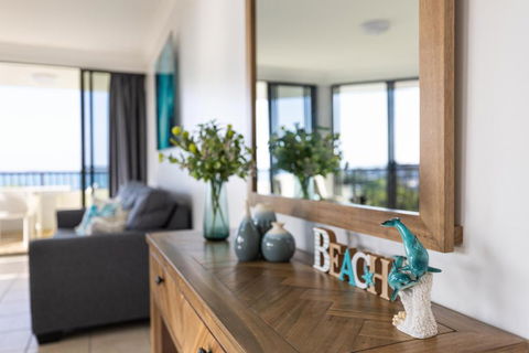 Aqua On The Edge - Kawana Tourism 3