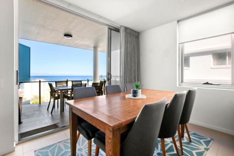 Aquaview Unit 304 Kings Beach - Kawana Tourism 1
