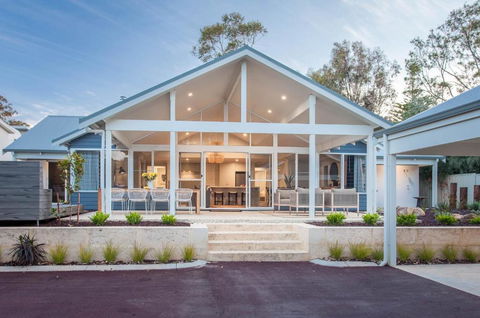 Aquila I Private Properties - Kawana Tourism 0