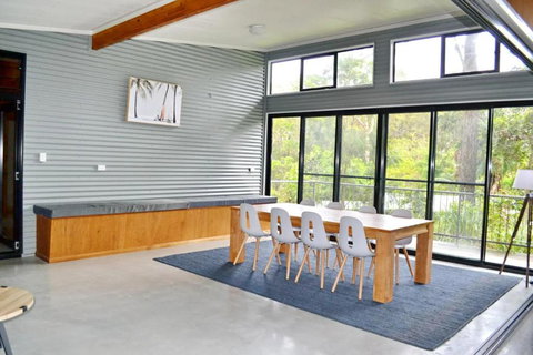 Aranakie- 7 Grey Street Arakoon - Full Linen Provided - Kawana Tourism 4