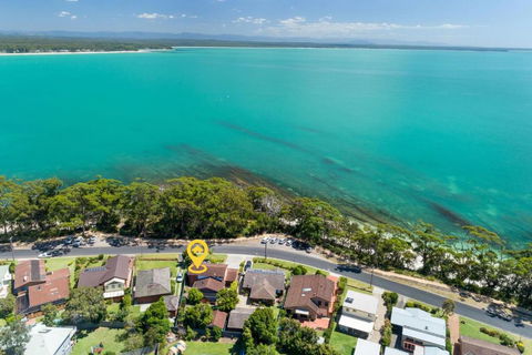 Arches By The Sea, Vincentia - Kawana Tourism 0