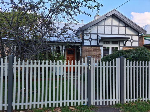 Arden On McLachlan - Kawana Tourism 0