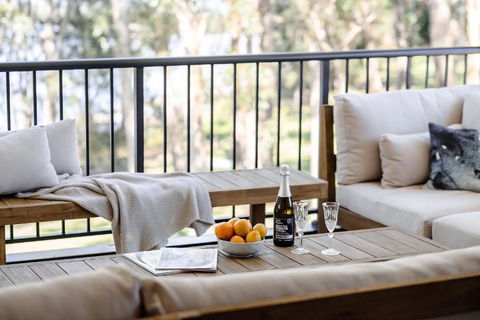 Aria Shores - Your Lakeside Haven - Kawana Tourism 3