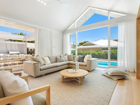 Aroha Byron Bay - Kawana Tourism 2