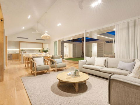 Aroha Byron Bay - Kawana Tourism 3