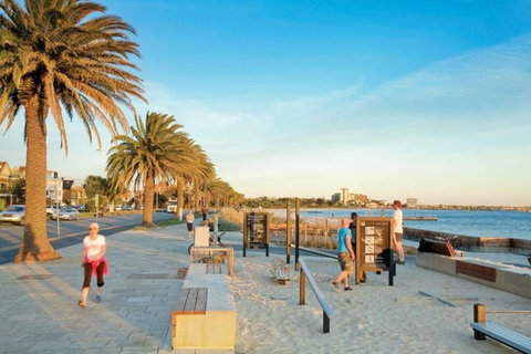 Art Deco Boutique Bespoke Brilliance & Beach&Park - Kawana Tourism 2