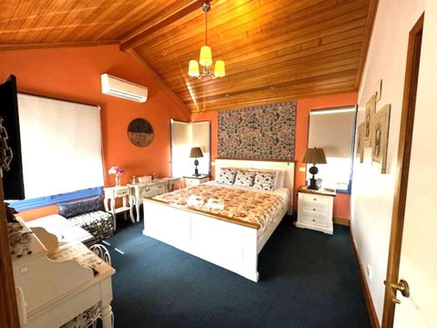 Artee House - A Bright Escape - Kawana Tourism 2