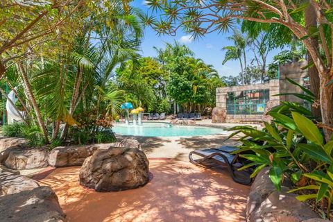 Ashmore Palms Holiday Village - Kawana Tourism 0