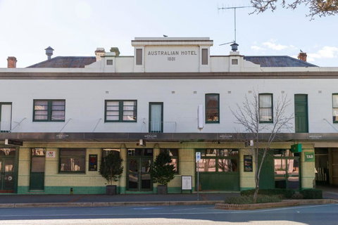 Australian Hotel Motel Yass - Kawana Tourism 4