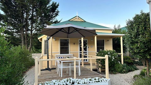 Autumn Beauty - Alpine Cottage 5 - Kawana Tourism 0