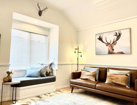 Autumn Beauty - Alpine Cottage 5 - Kawana Tourism 3