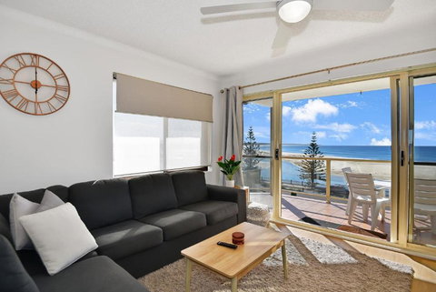 Avilla Court Stunning Views - Kawana Tourism 0