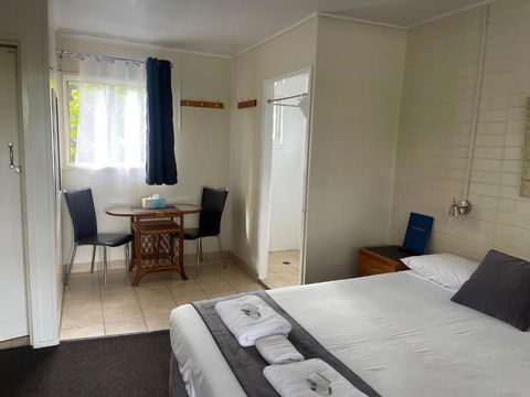 Avocado Motor Inn - Kawana Tourism 0