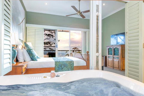 Avocado Sunset Bed & Breakfast - Kawana Tourism 0