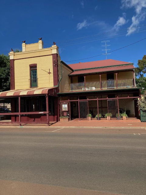 Avon Terrace Guest House - Kawana Tourism 2
