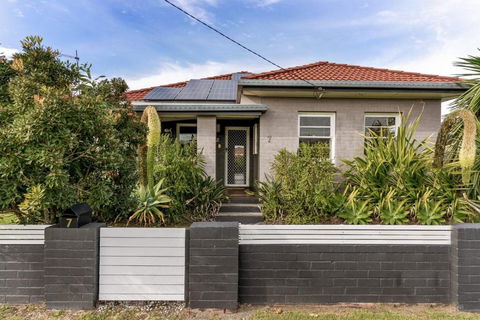 Avondale 7 Cashmore Street - Kawana Tourism 0