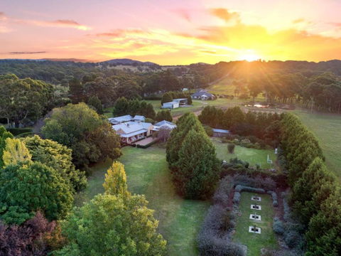 Aylmerton House And Cottage For 14 Southern Highlands - Kawana Tourism 0