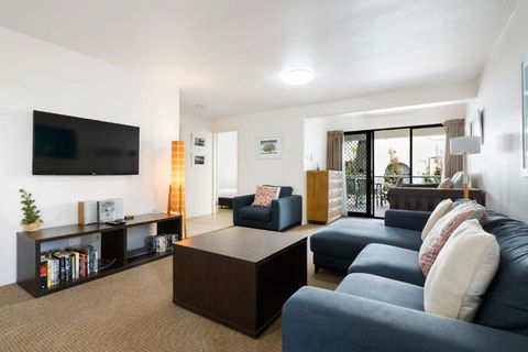 Apartment 2 - Kawana Tourism 0