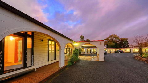 Azalea Motel - Kawana Tourism 0