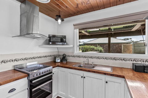 Apollo Bay Cottages- Marriners - Kawana Tourism 2