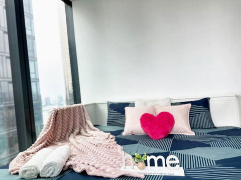 AUS 3415 - 2BR Luxurious Suite FREE PARKING Near Yarra River And Crown - Kawana Tourism 3