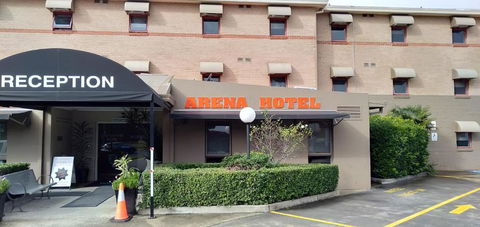 Arena Hotel (formerly Sleep Express Motel) - Kawana Tourism 0