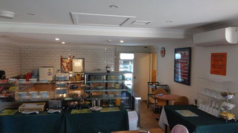 Arena Hotel (formerly Sleep Express Motel) - Kawana Tourism 1