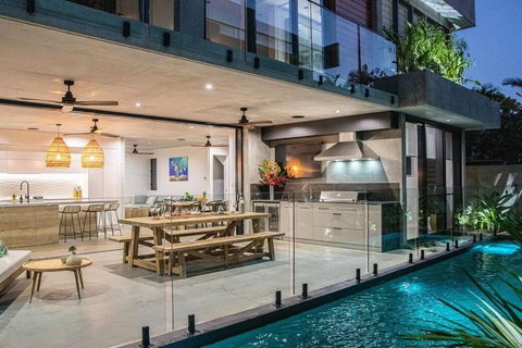 Azure Port Douglas - Luxurious & Modern - Kawana Tourism 0