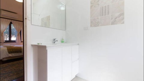 B4 Crawley Apartment 1 BRM & Sleepout Near UWA - Kawana Tourism 3