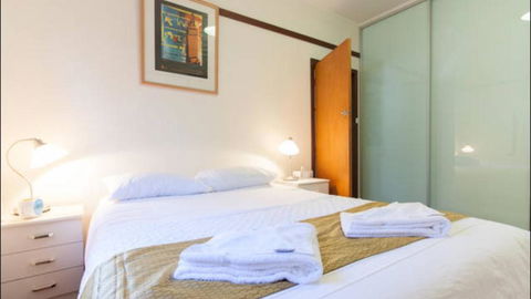 B4 Crawley Apartment 1 BRM & Sleepout Near UWA - Kawana Tourism 0