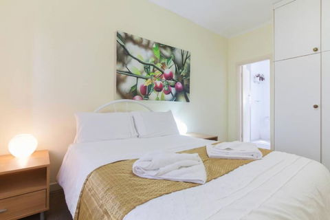 B5 Crawley Apartment 1 BRM & Sleepout Near UWA - Kawana Tourism 0