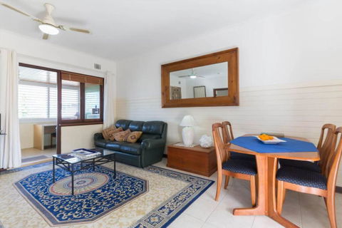 B9 Crawley Apartment 1 BRM & Sleepout Near UWA - Kawana Tourism 2