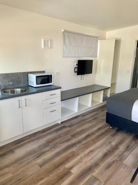 Bacchus Marsh Caravan Park - Kawana Tourism 3