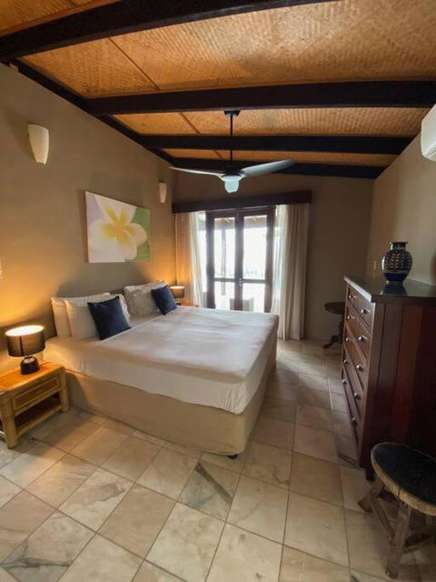 BALA Beach House On ABSOLUTE Beachfront - Kawana Tourism 1