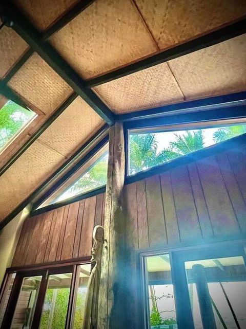 BALA Beach House On ABSOLUTE Beachfront - Kawana Tourism 3