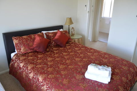 BATHURST GOLDFIELDS RESIDENCE On MOUNT PANORAMA - Kawana Tourism 2