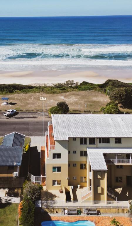 BAY PROPERTIES . Ocean Sounds - Kawana Tourism 3
