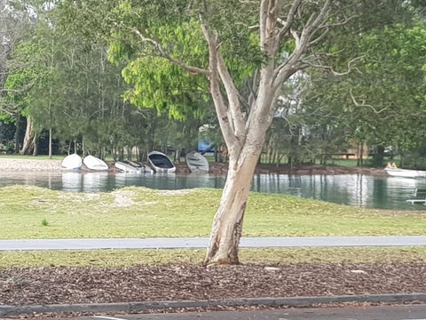 Excellsior Apartments - Kawana Tourism 25