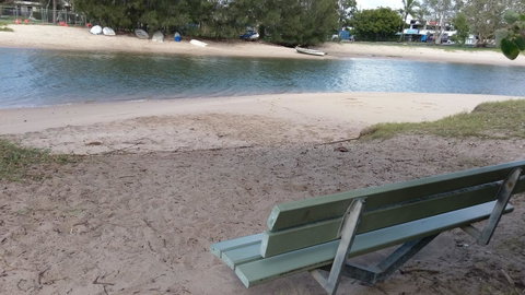Excellsior Apartments - Kawana Tourism 12