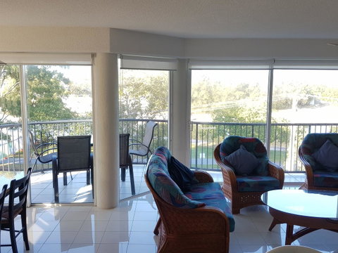 Excellsior Apartments - Kawana Tourism 22