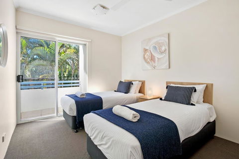 Noosa Riviera Resort - Kawana Tourism 12