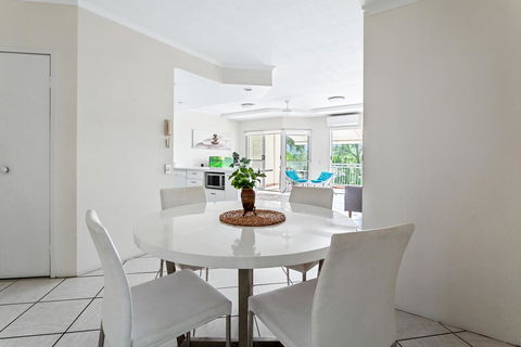 Noosa Riviera Resort - Kawana Tourism 21
